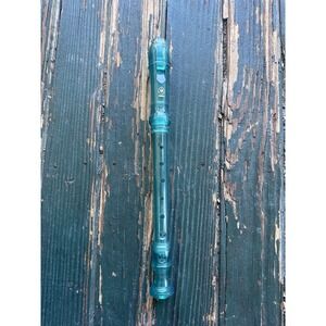 Yamaha Recorder Flute YRS-20 Transparent Blue Soprano - 3-Piece Beginner Flute